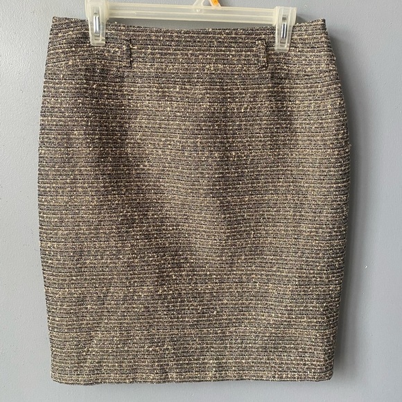 RW&CO. Dresses & Skirts - High Waisted Midi Skirt